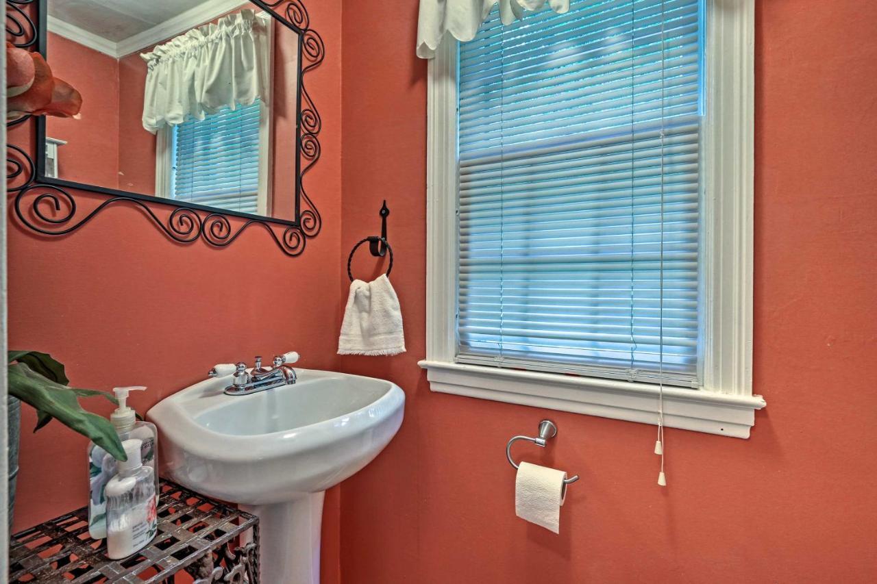 Historic Essex Home With Large Yard Near Downtown! Екстериор снимка